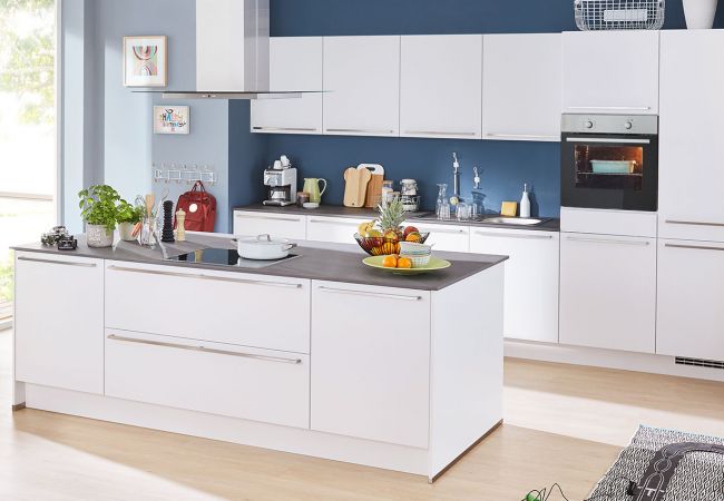 Küche mit Kochinsel