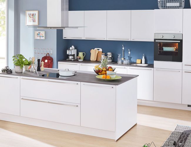 Küche mit Kochinsel