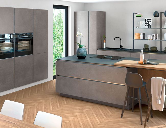 Stylische Inselküche